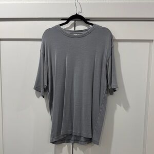 Casual Gray Short Sleeve Tee with Crew Neck